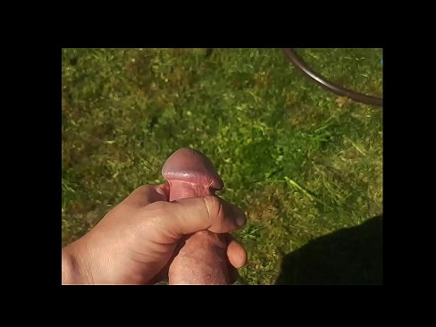 ❤️ Hot hottie får den rosa fitten hennes knullet og kommer med en sprut i en sommerhage ☑ Sexvideo på porno no.hentaiteca.ru ❤
